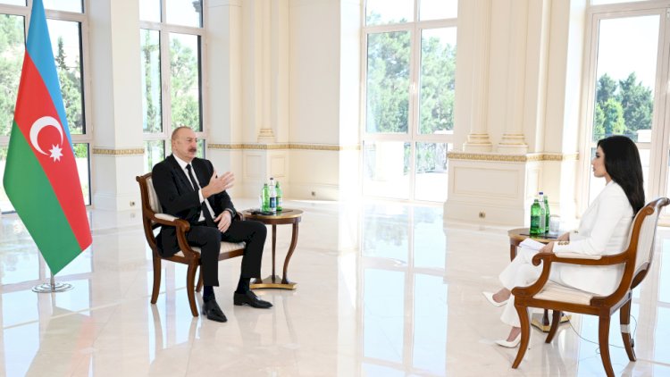    “Prezident Tramp dəhlizə öz adını verdikdən sonra əminəm ki...”   