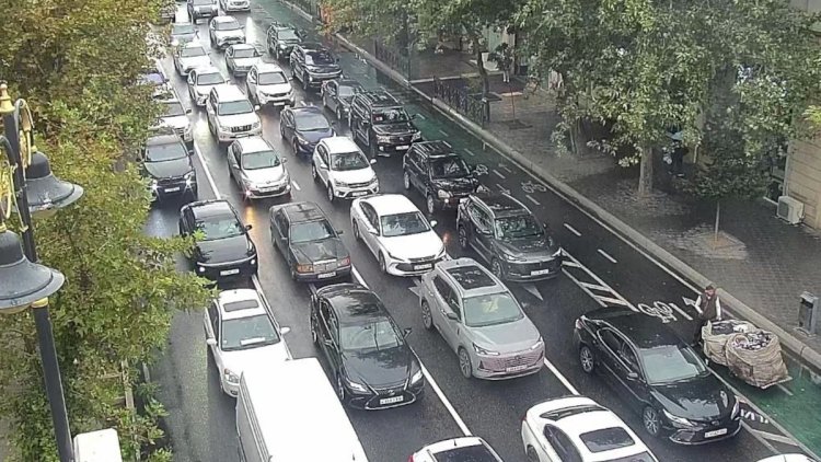    Bakının hansı küçələrində sıxlıq var? - SİYAHI   