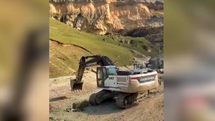    Laza kəndinin yolu lil və palçıqdan təmizlənib - AAYDA   