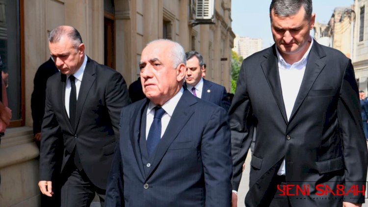    Rəsmilər Oqtay Şirəliyevlə vidada   - FOTOLAR