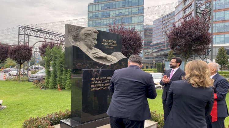    Sarıyerdə Bəxtiyar Vahabzadənin barelyefi açıldı   