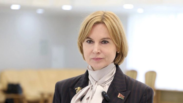    Belarus rəsmisi Bakıya gələcək   