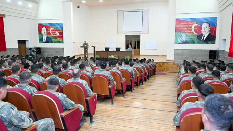    Zakir Həsənov hərbi hissəyə getdi -   Komandoların döyüşə hazırlığını yoxladı