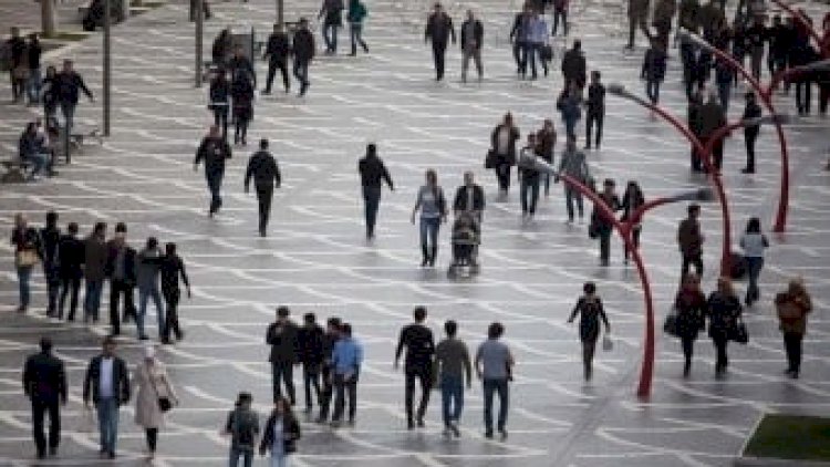    Bakının mərkəzində məmur qarət olundu   