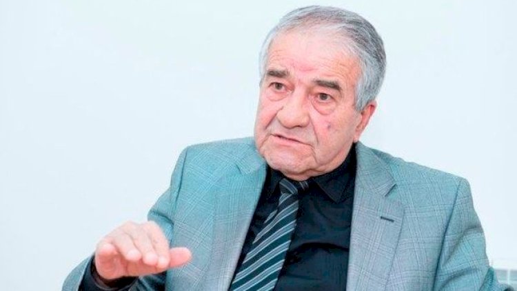    “Əvvəllər kinoda səhv yerdə oturanda növbətçi deyirdi ki, sizin deyil, keçin arxaya...”   