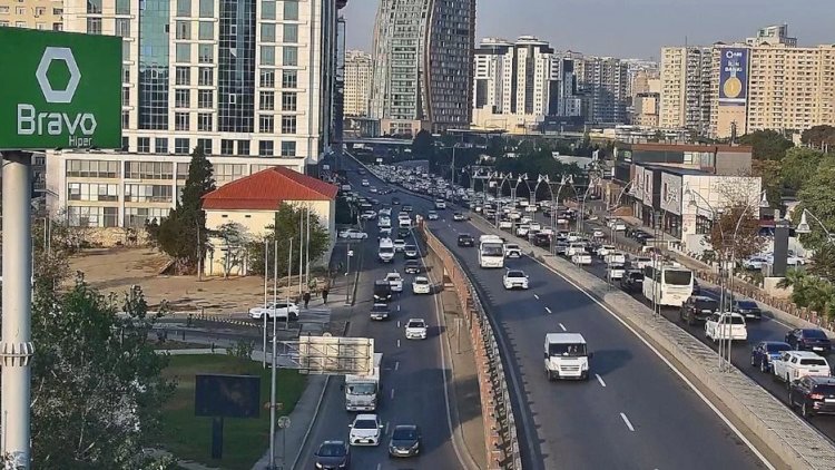    Paytaxtda sıxlıq olan küçələrin   SİYAHISI