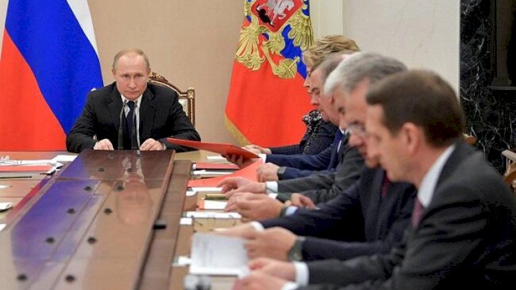    Putin TŞ-nin müşavirəsini keçirdi: Lavrov yenə iştirak etmədi   