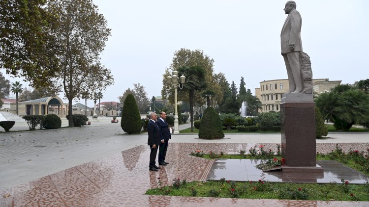    “Azərişıq” ASC-nin sədri Vüqar Əhmədov Bərdədə vətəndaşları qəbul etdi   