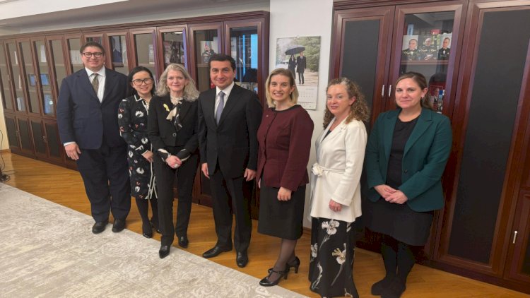    Prezidentin köməkçisi dövlət katibinin müavini ilə müzakirə apardı   