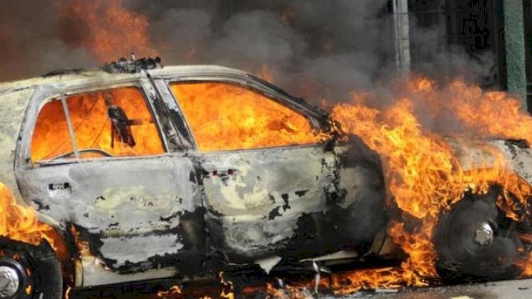    Bakıda avtomobil sexində təmirə dayanan “Porsche” yandı   