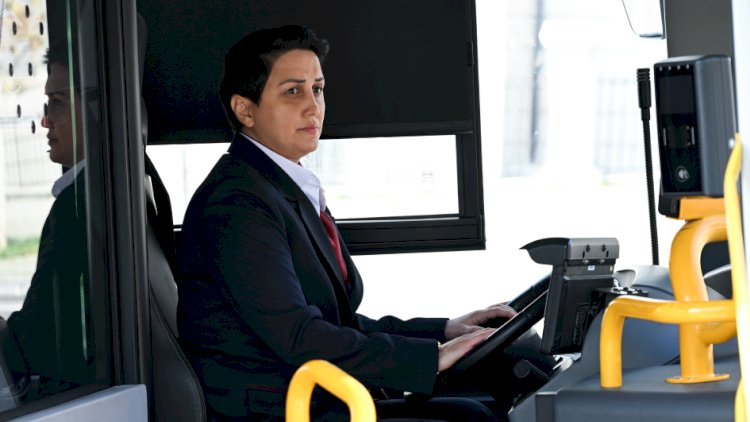    “BakuBus”ın qadın sürücüləri fəaliyyətə başladı   