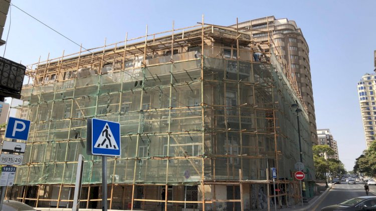    Bakıda bərpa zamanı memarlıq abidəsinə ziyan vuruldu - Fotolar   