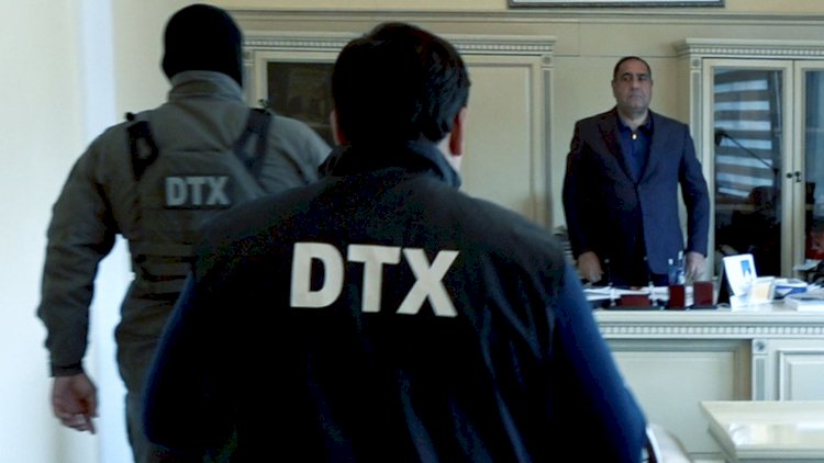    DTX əməkdaşlarının icra başçısının kabinetinə daxil olma anı -   VİDEO