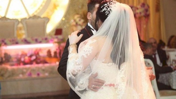    14 yaşlı qızın toyu: Valideyn həbs olundu -   Yeniləndi