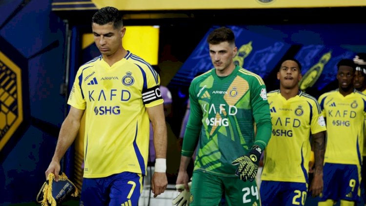    FIFA Ronaldunun komandasına qadağa qoydu   