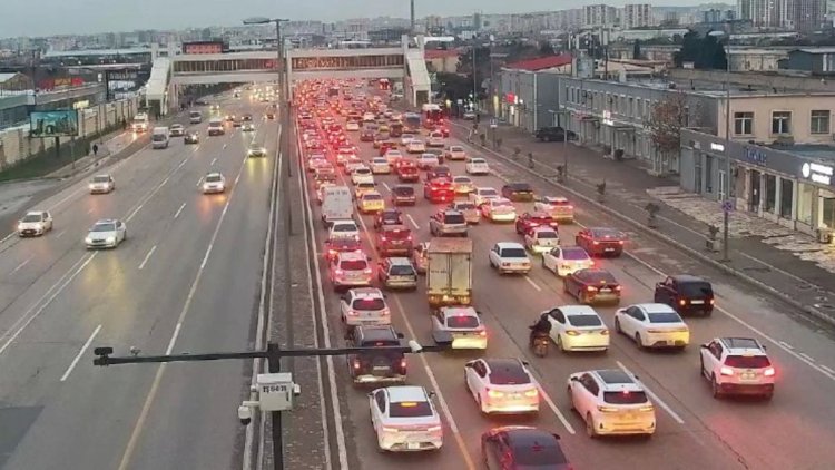    Bakıda sıxlıq olan küçələrin   SİYAHISI