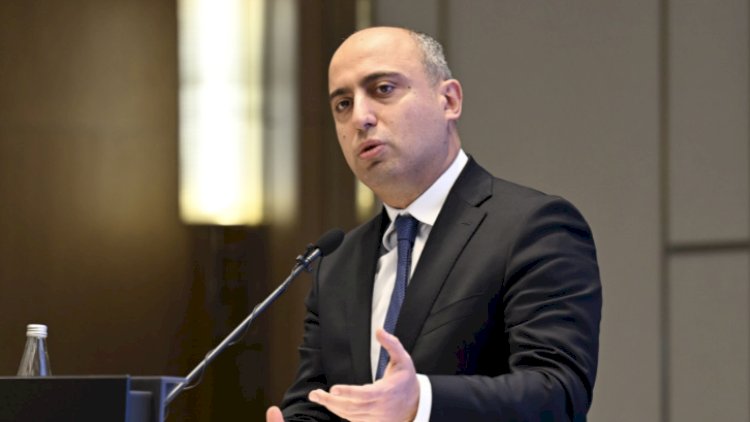    Nazir özünə yeni müşavir götürdü   