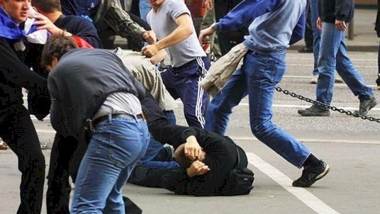    Restoranda sərxoş oldu, müdiri söydü -   İş yoldaşı videoya çəkib rəhbərliyə göndərdi
