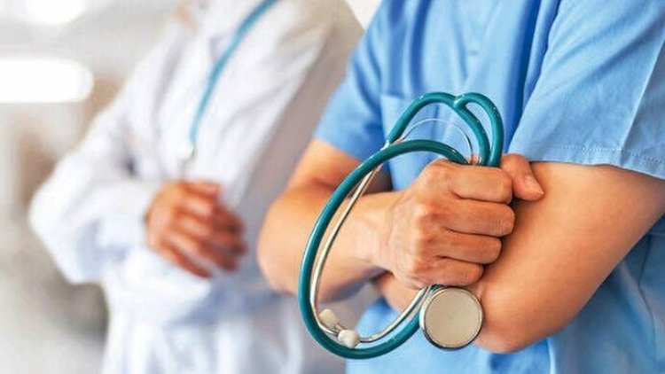    Geniş səlahiyyət, iş işləmək, çox maaş -   Məşhur cərrahdan bəzi həkimlərə sərt İTTİHAMLAR