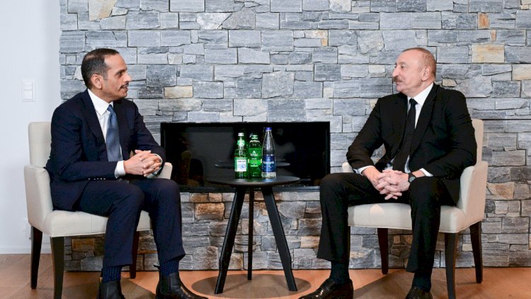    Prezident İlham Əliyev Davosda Qətərin Baş naziri və xarici işlər naziri ilə görüşdü - Fotolar   