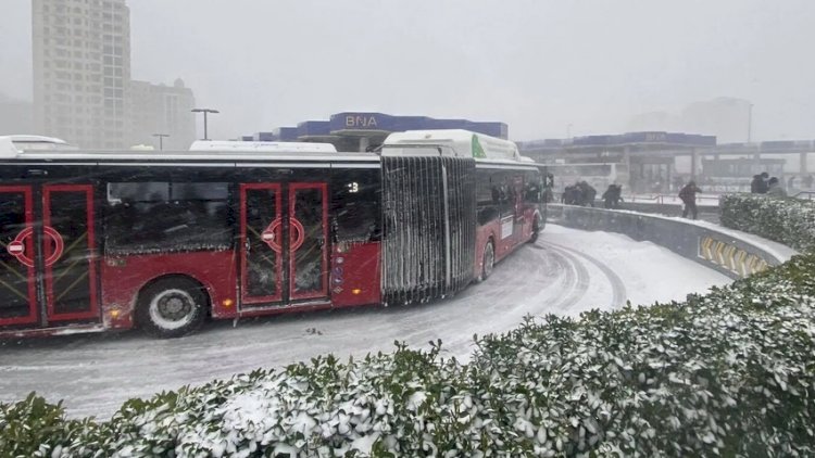    Bəzi istiqamətlərdə avtobuslar gecikə bilər - XƏBƏRDARLIQ   