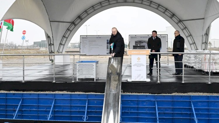    İlham Əliyev Sumqayıt Sənaye Parkında yeni müəssisənin təməlini qoydu   