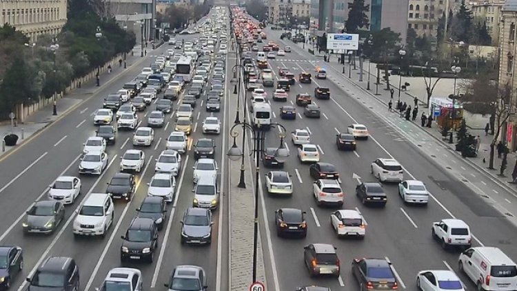    Paytaxtda 20 istiqamətdə   SIXLIQ VAR - SİYAHI