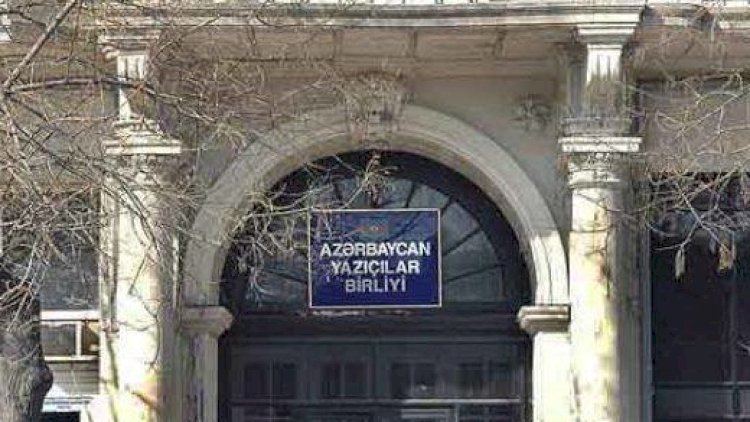    Azərbaycanda şair və yazıçıların yenidən   qeydiyyata alınması başlayıb