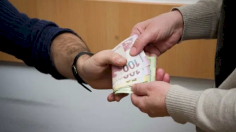    Rüşvətlə əlillik dərəcəsi: Həkimlər məhkəmə zalında həbs edildi   