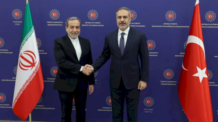    Hakan Fidan və Abbas Əraqçı arasında mühüm müzakirə   