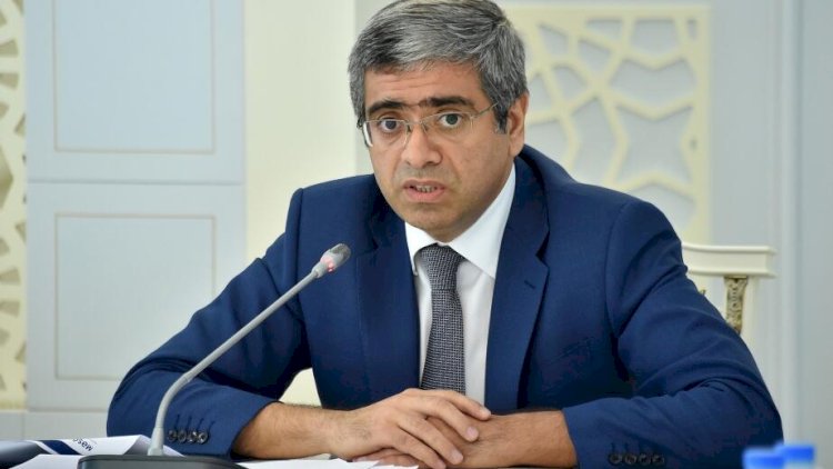    Bir nazirlikdən digərinə   vəzifəyə getdi