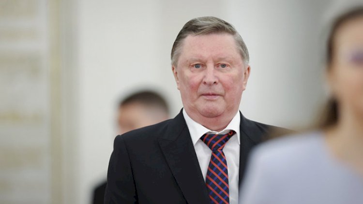    Putin köhnə rəqibini vəzifəsindən azad etdi   