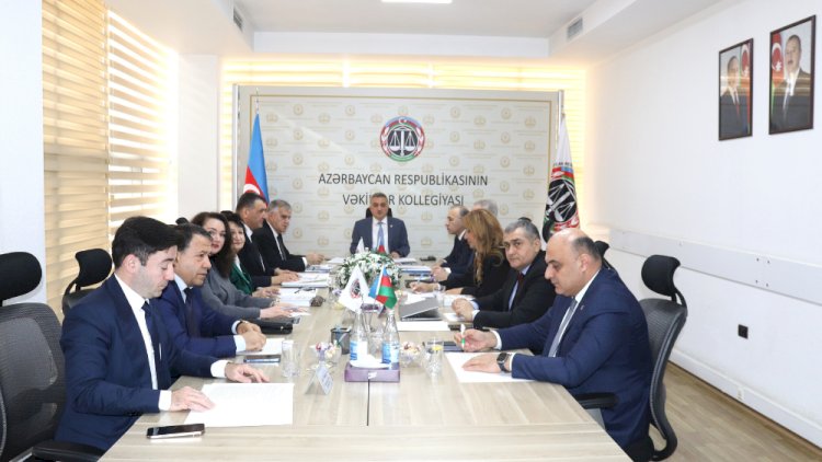    Üç vəkil cəzalandırıldı   