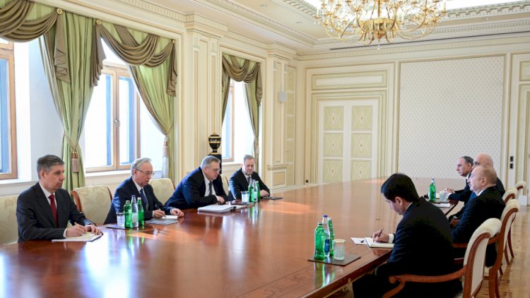    Prezidenti Əliyev Rusiya Hökuməti Sədrinin müavinini qəbul etdi   
