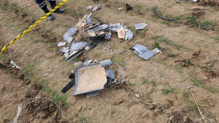    Məktəb yaxınlığına düşən dronun qalıqları -   FOTOLAR