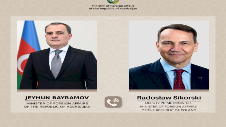    Radoslav Şikorski  Ceyhun Bayramova zəng vurdu   