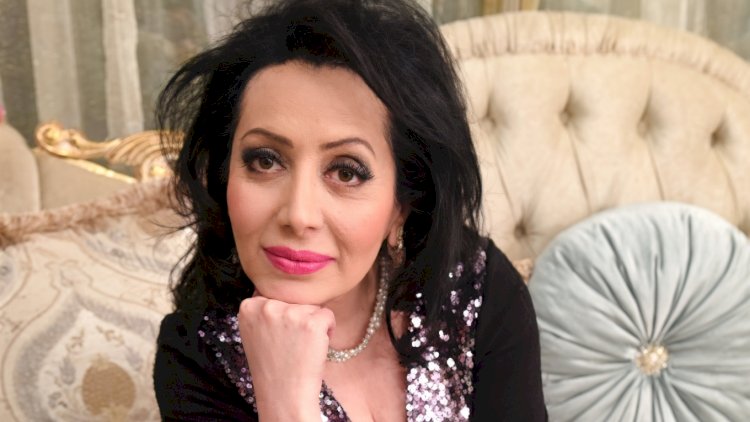   Canlı efirdə etiraf etdi: Emma əvvəlcə “yox” deyib   
