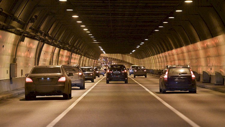    Bakıda NƏHƏNG LAYİHƏ: Metro xəttinin altından avtomobil yolu keçəcək   