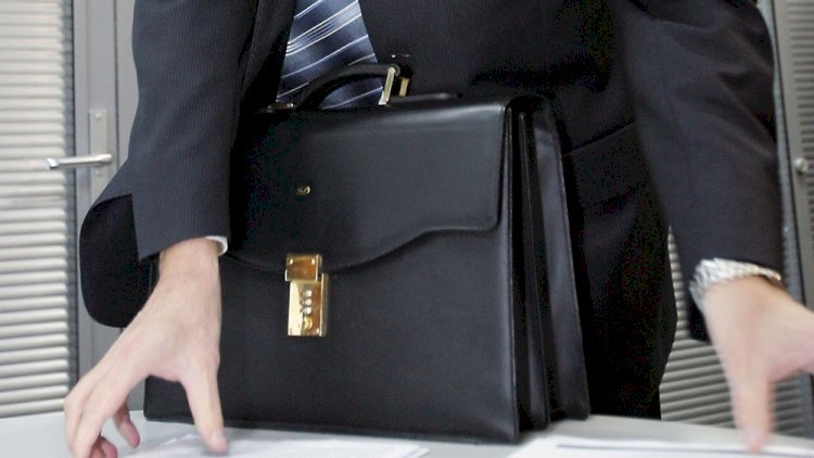    Təhsil sektorunun müdiri vəzifəsindən azad olundu   