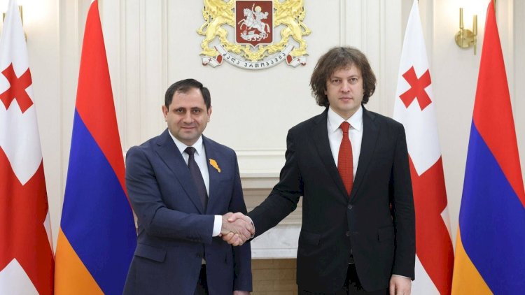    Baş nazir müdafiə nazirini qəbul etdi   