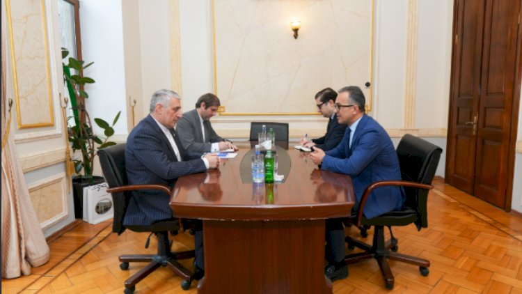    Dövlət Komitəsinin sədri İran səfiri ilə görüşdü   