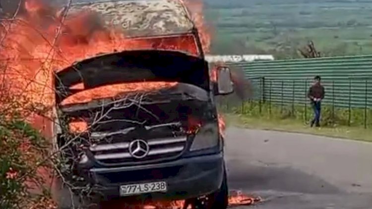    Şəkidə “Mercedes” yandı   