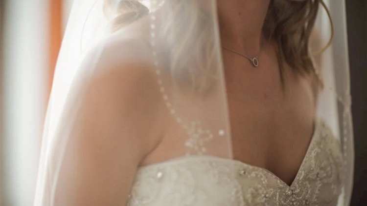    Əcnəbilərlə evliliyin artmasının əsas səbəbi nədir?   - VİDEO