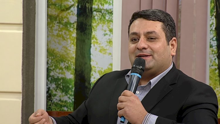    Elcan Rəsulovdan meyxanaçılara irad: “İçib cibindəki...”   