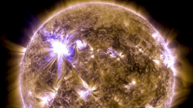    Günəşdə güclü partlayış oldu   