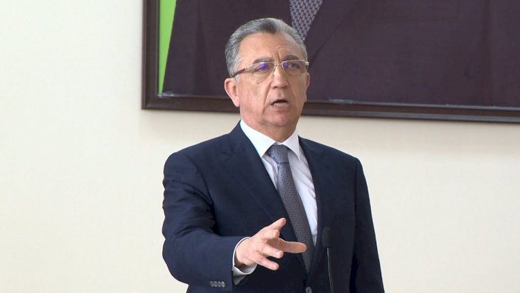    Eldar Əzizov rəisi işdən çıxardı   