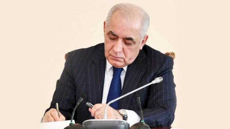    Baş nazir həkimlərin maaşına dair qərar imzaladı   