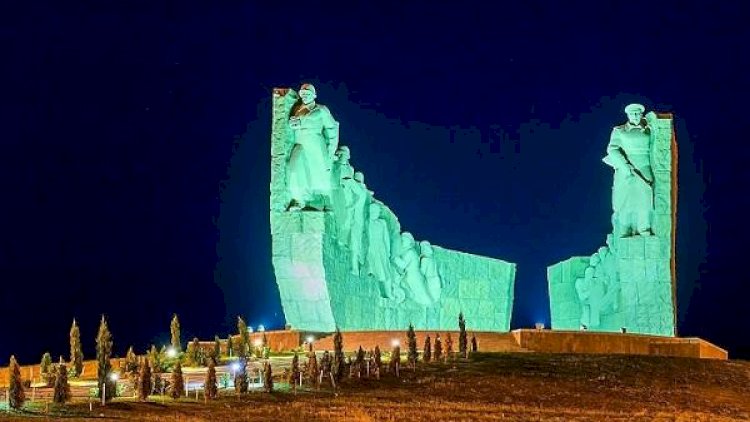    Ukrayna Taqanroqa zərbə endirir - Xəbərdarlıq edildi   