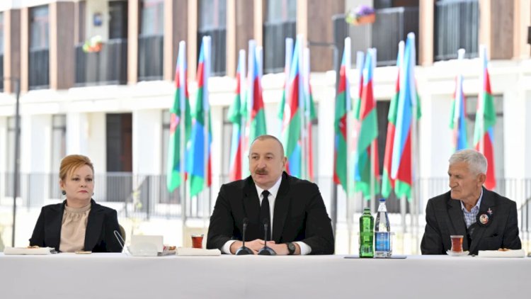    Prezident Zəngilan şəhərindəki ilk yaşayış kompleksinə köçən ailələrlə görüşdü   