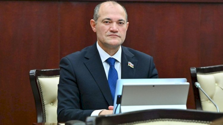    Razi Nurullayev elə yerdən şəkil paylaşdı ki...   - FOTO